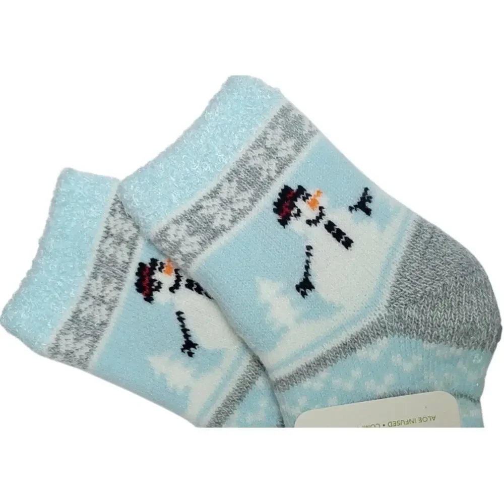 Northeast Outfitters Cozy Cabin Youth Festive Ankle Icon Socks